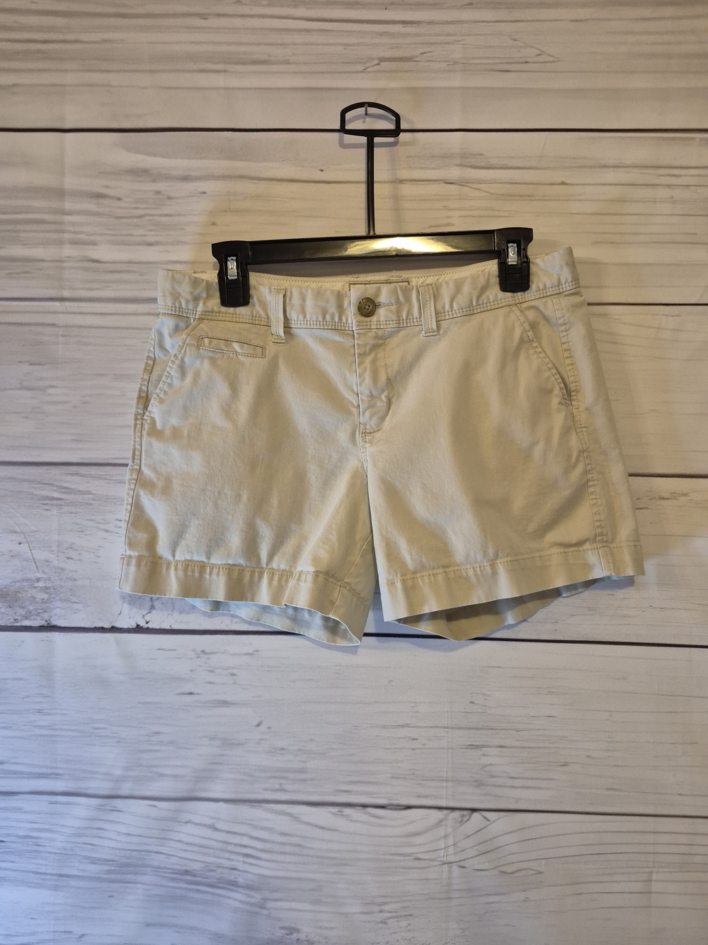 Old Navy Cream 'Perfect' Shorts Khaki Size 8
